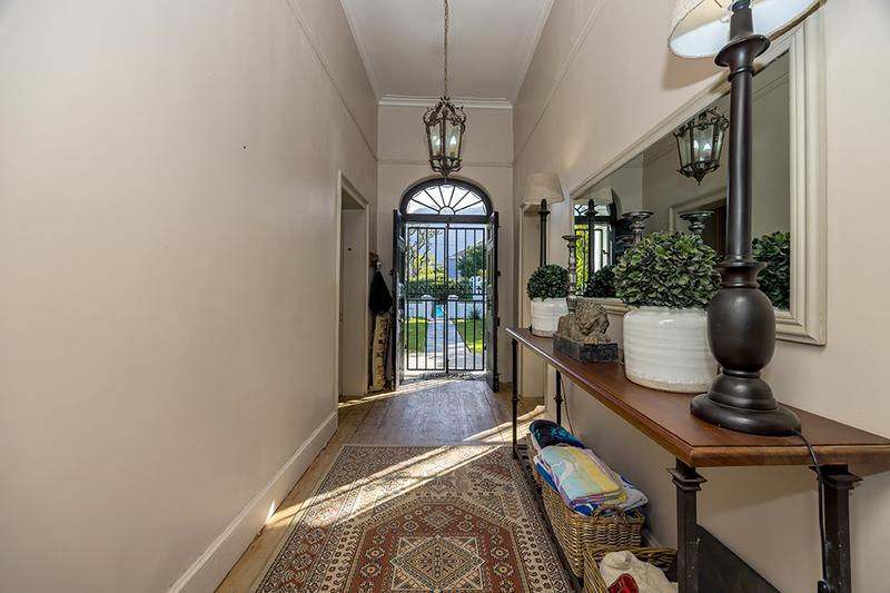 4 Bedroom Property for Sale in Claremont Western Cape